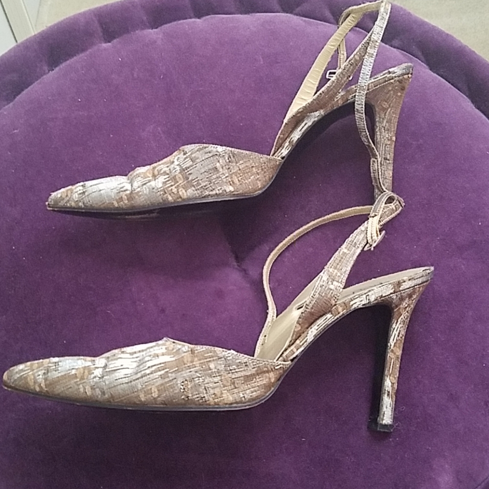 [Yves Saint Laurent] Metallic Brocade Pumps - Picture 3 of 8